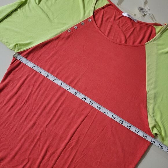 Femme by Tresics Women's Bright Raglan Sleeve Top - Picture 3 of 11